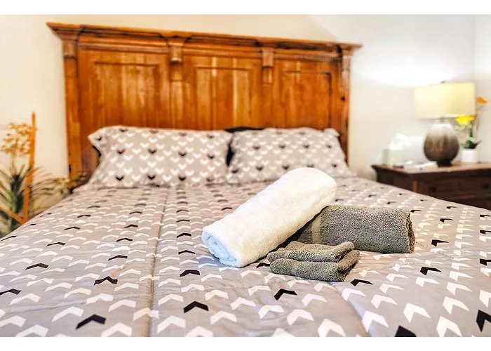 Spacious Desert Minutes To Phoenix Fun - Pet Friendly!